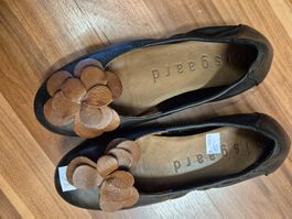 Lederschuhe Gr. 36; Ballerinas, schwarz K32