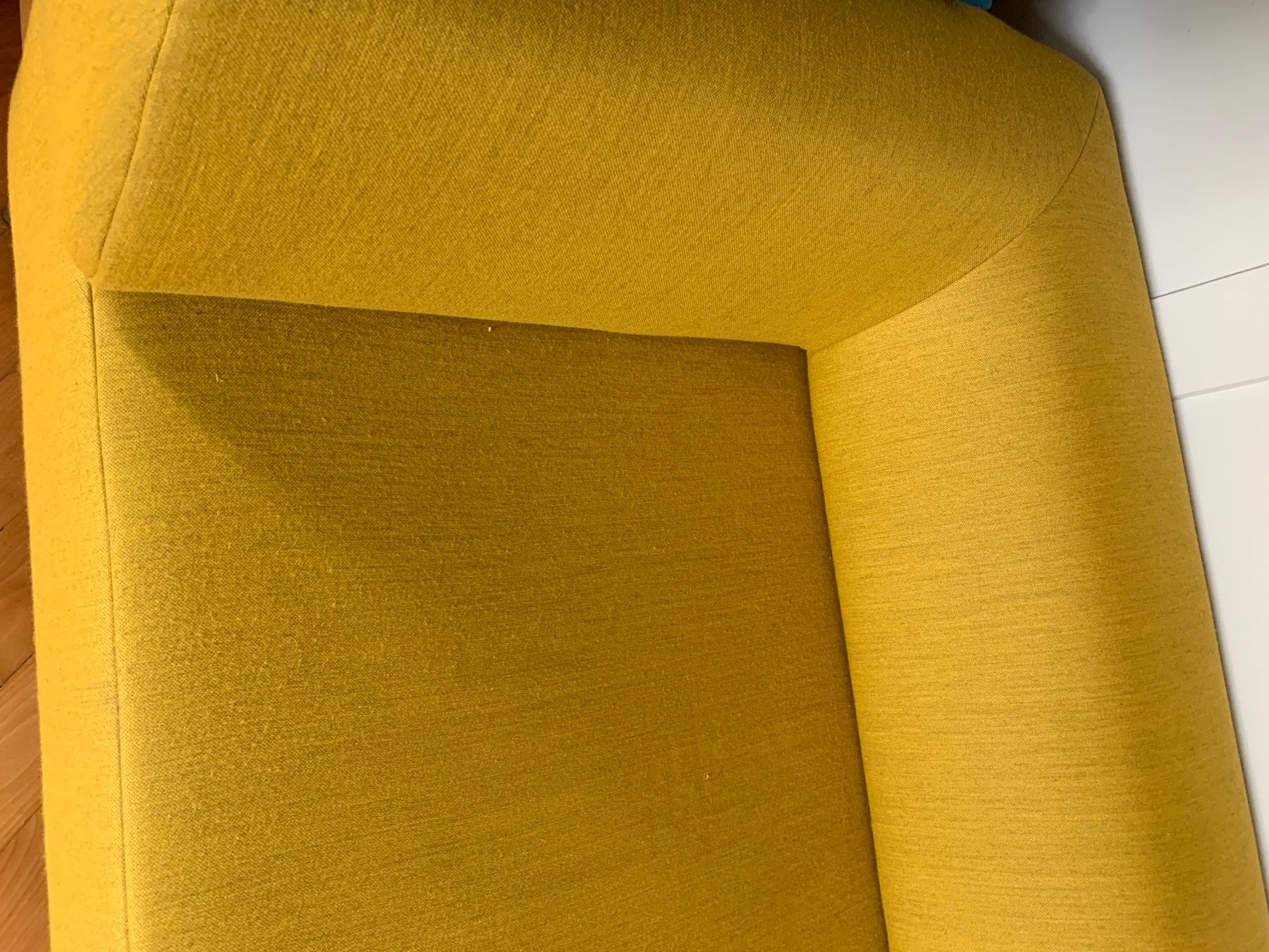 Pfister Sofas: Ecksofa ockergelb – Gebraucht aus Huttwil von Nanici 1
