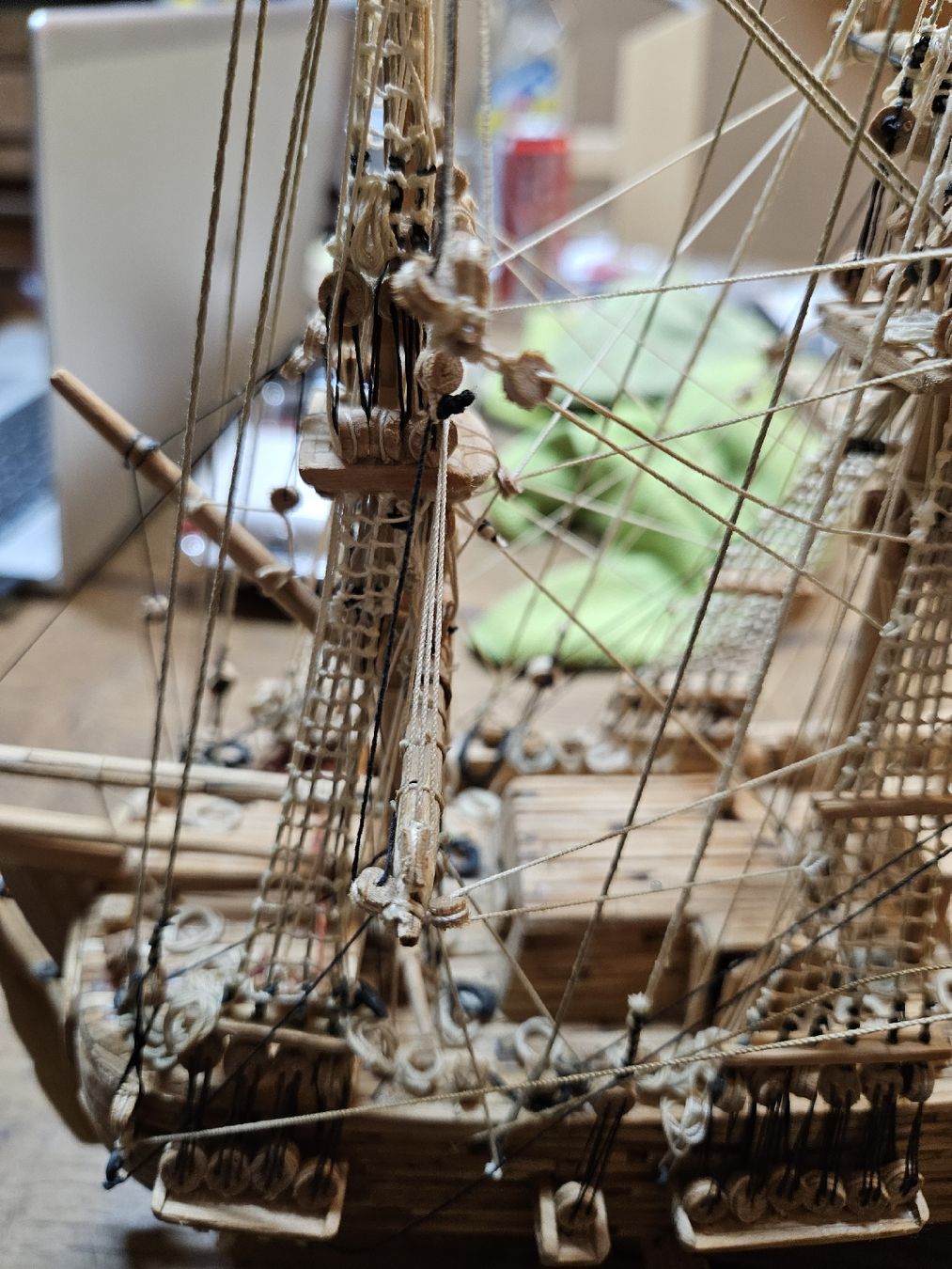 Modellbausätze & Standmodelle: Grosssegler Schiffsmodell Holz Handarbeit (S) – Gebraucht aus Rorschach von TimelessTrading 6
