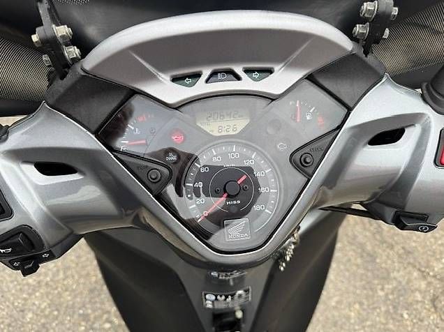 Honda Scooters: Honda SH 300i Roller 2 Plätzer – D'occasion à Urdorf par inf_d76x 3