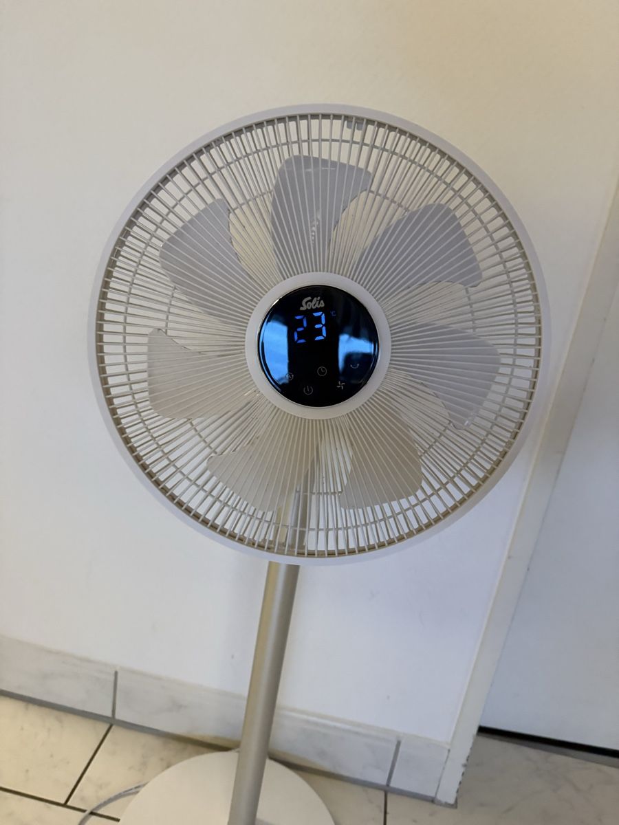 Solis Ventilatori: Solis Standventilator Eco Silent NP 149.- – Usato da Meilen venduto da Aqualinas 1