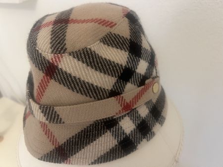 Burberry Wollhut Gr. M beige/schwarz kariert