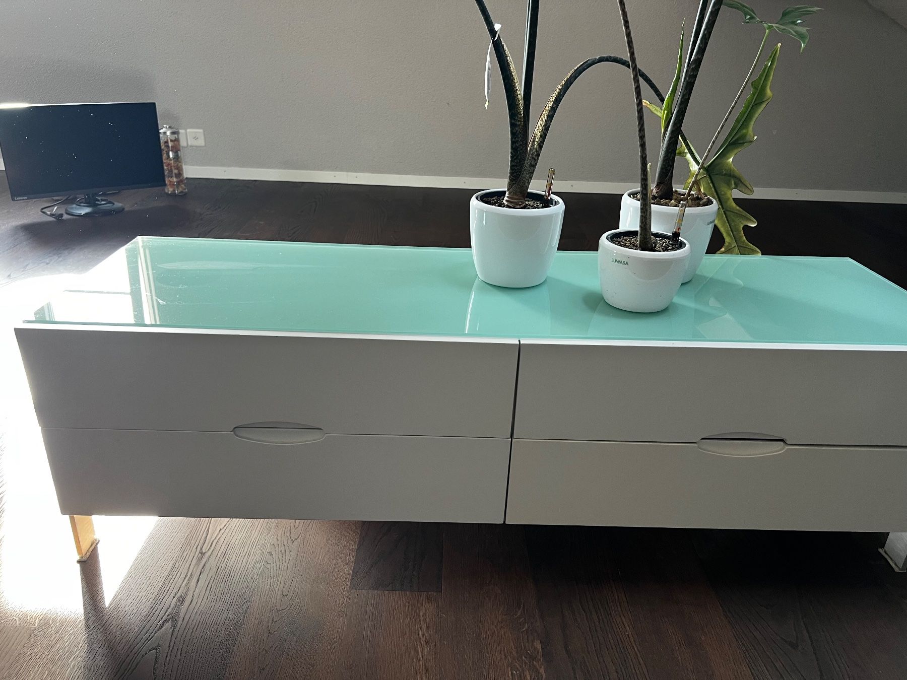 Beliani Mobili TV: Sideboard – Usato da Mönchaltorf venduto da switzerland1967