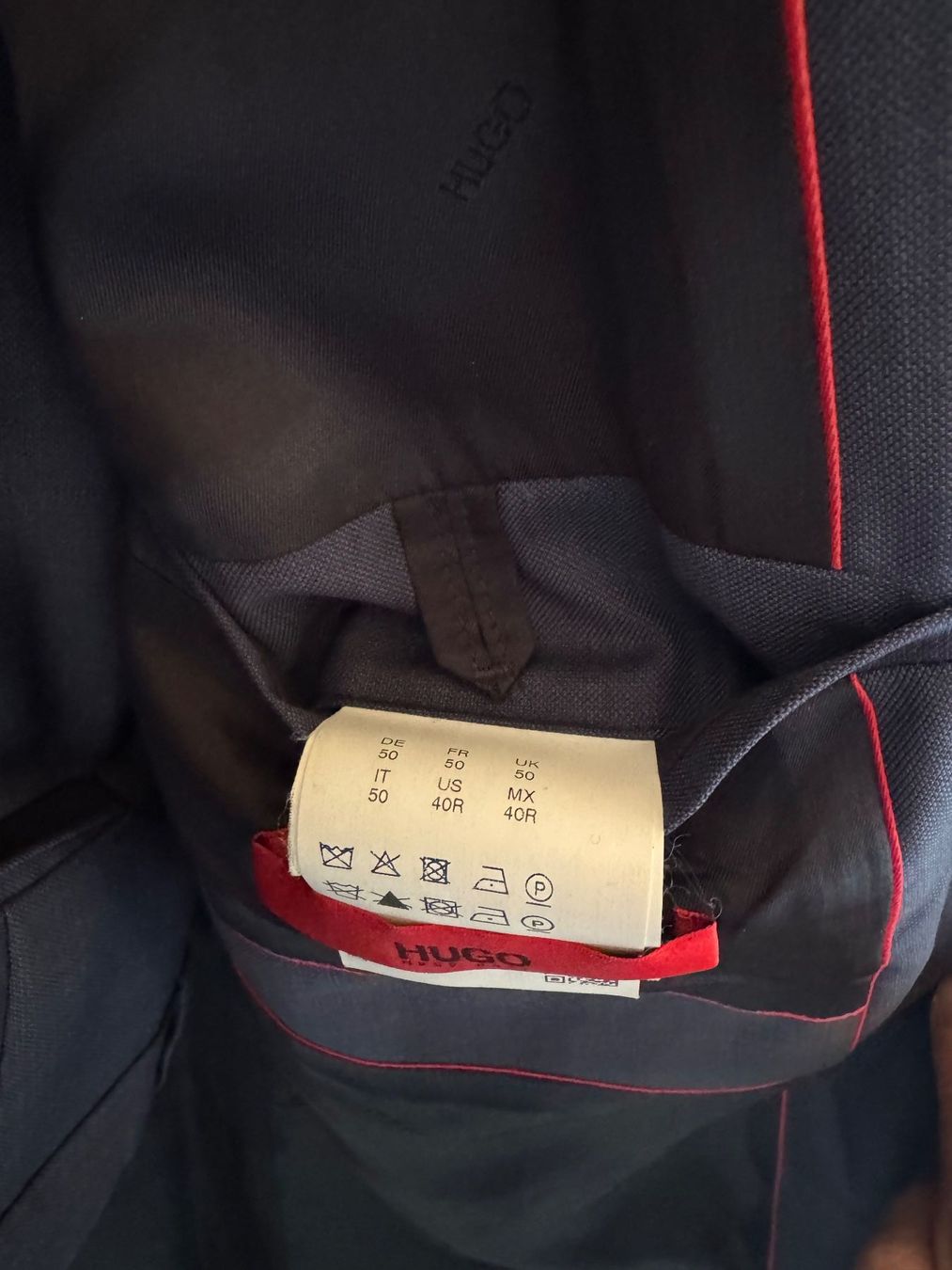 Hugo Boss Completi, tute sportive e funzionali: Anzug Hugo Boss – Usato da Rombach venduto da MarkusJohannes 1