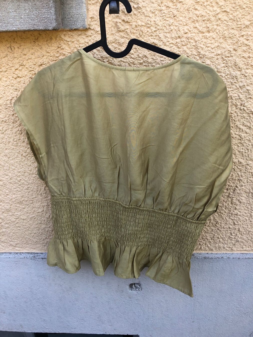 H&M Camicette: H&M luftige Bluse mit Raffung – Usato da Wädenswil venduto da Pixie_ 1