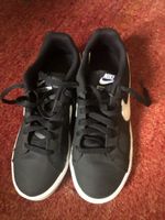 Nike Court Royale Sneaker Gr. 38 Schwarz/Weiss – Sehr guter