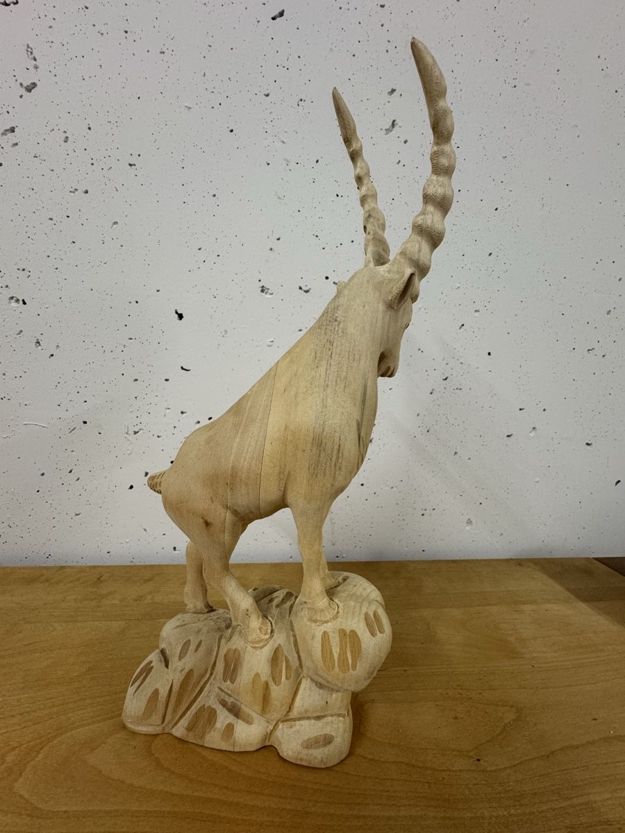 Skulpturen & Statuen: Handgeschnitzter Steinbock aus Holz, dekorativ – Neu (gemäss Beschreibung) aus Ibach von jansim 2