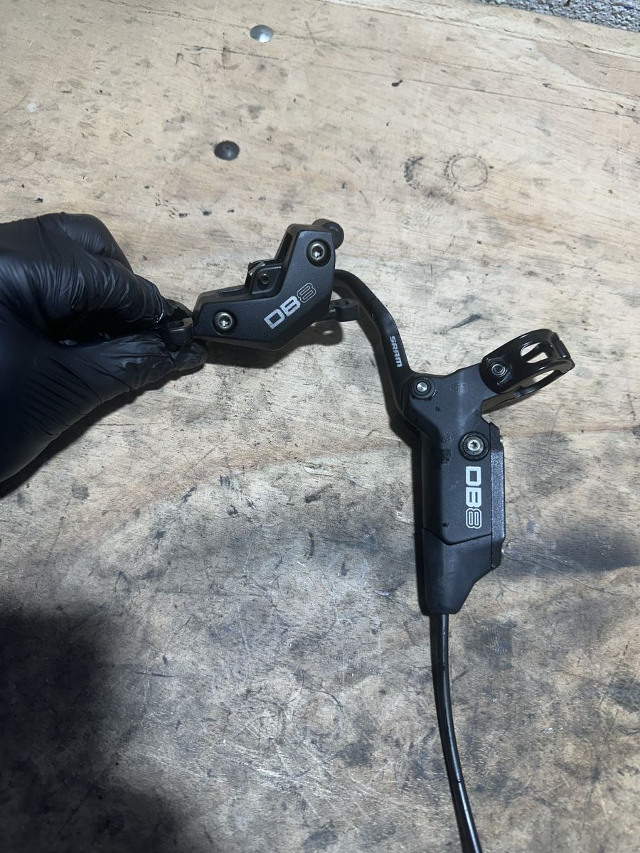 Sram Pezzi di ricambio: SRAM DB8 Bremsen – Usato da Wengen venduto da gon_skh5 1