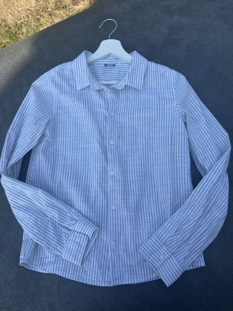 Chemises, T-shirts & Polos: Hemd gestreift 164cm neuwertig – Neuf (Voir description) à Arisdorf par Pidri