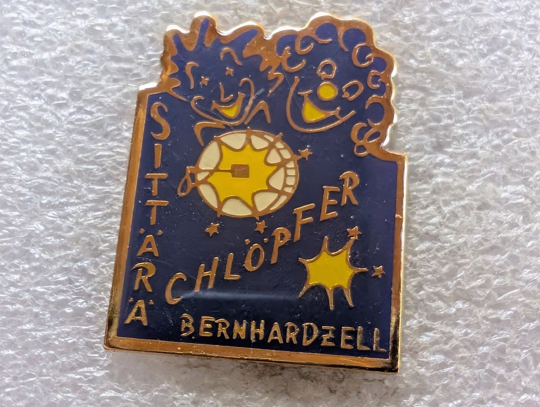 Plaketten & Abzeichen: Ansteckpin 218: – Gebraucht aus Oppligen von Pin-Fall-Shop
