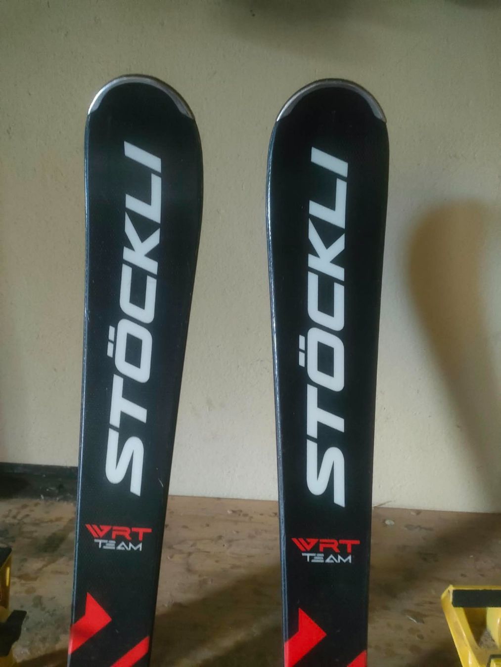 Stöckli Sci: Stöckli Ski wrt – Usato da Homberg b. Thun venduto da dae_kwv2