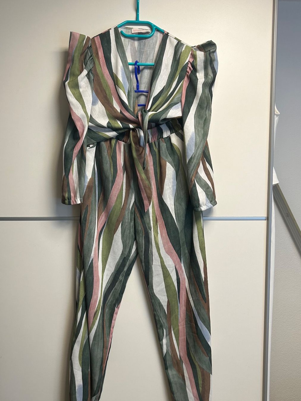 Kleiderpakete: Due pezzi colorato – Gebraucht aus Tenero von cri_k5th