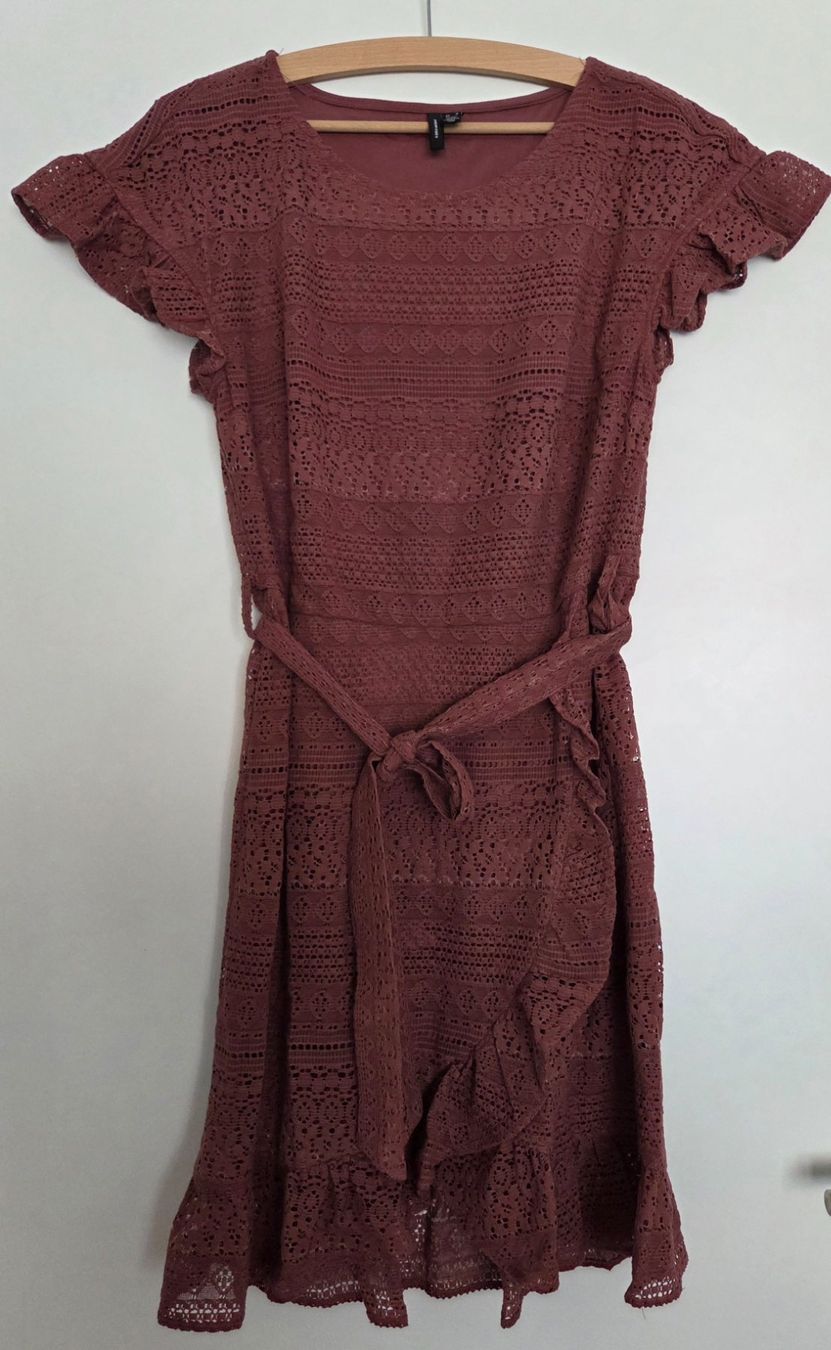 Vero Moda Vestiti: Kleid VERO MODA Spitze altrosa Grösse M – Usato da Domat/Ems venduto da rof_j2rm