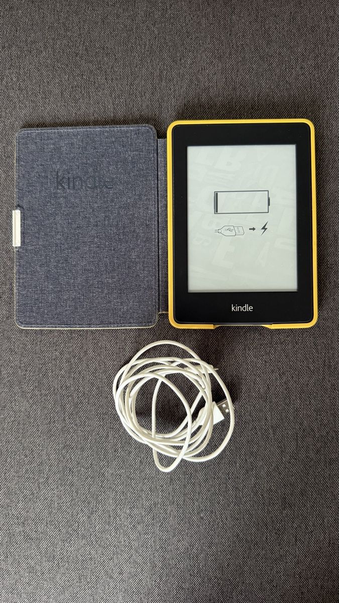 Amazon Tablettes PC: Kindle mit Hülle und Kabel – D'occasion à Zürich par sel_9kd