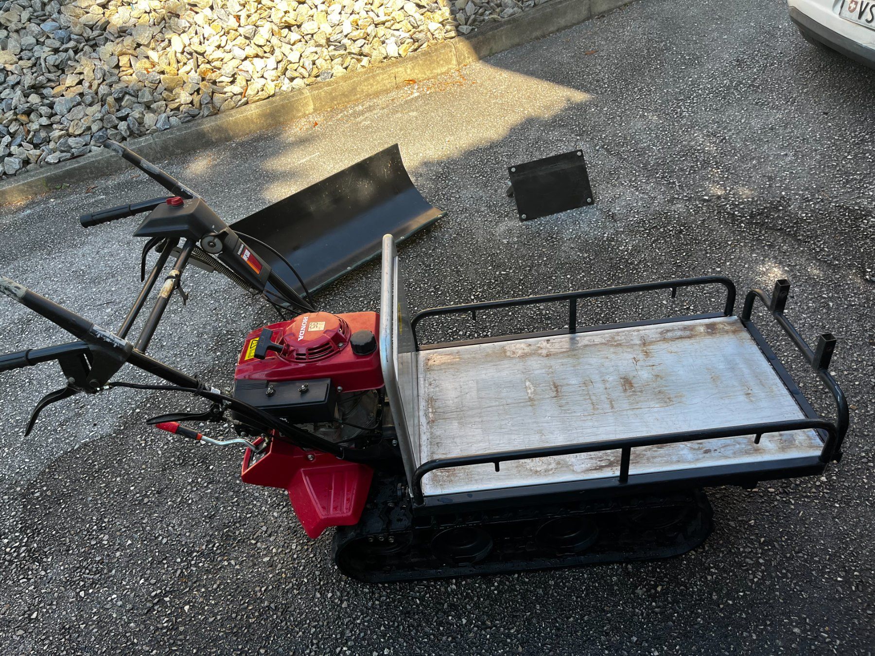 Honda Hoflader: Chenillette Honda, porte-charge 300 kg – Gebraucht aus Miège von fer_f6f7