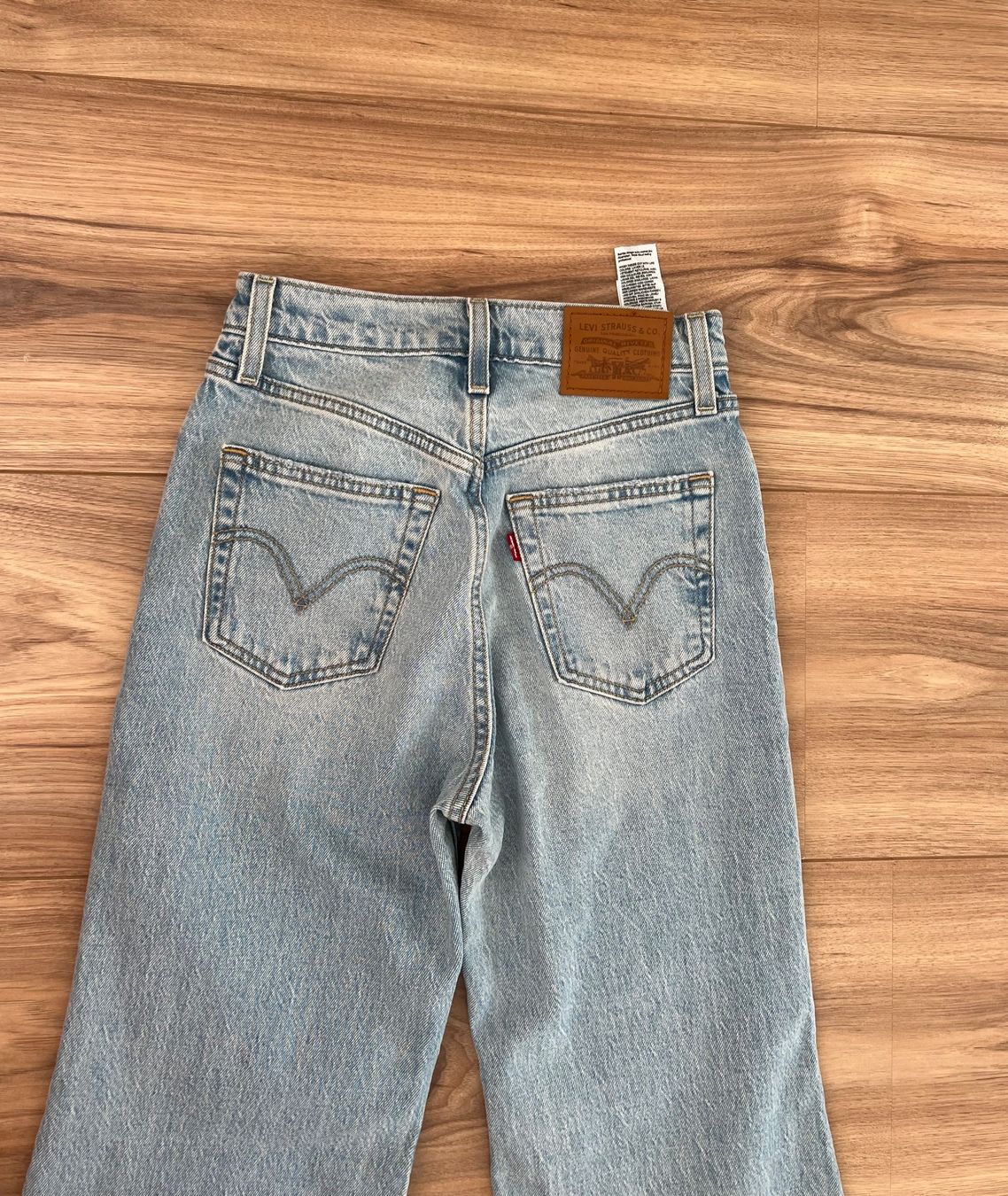 Levi's Jeans: Levis Ribcage Bell jeans 24/30 – Usato da Arzier Le Muids venduto da oma_w5bq 5