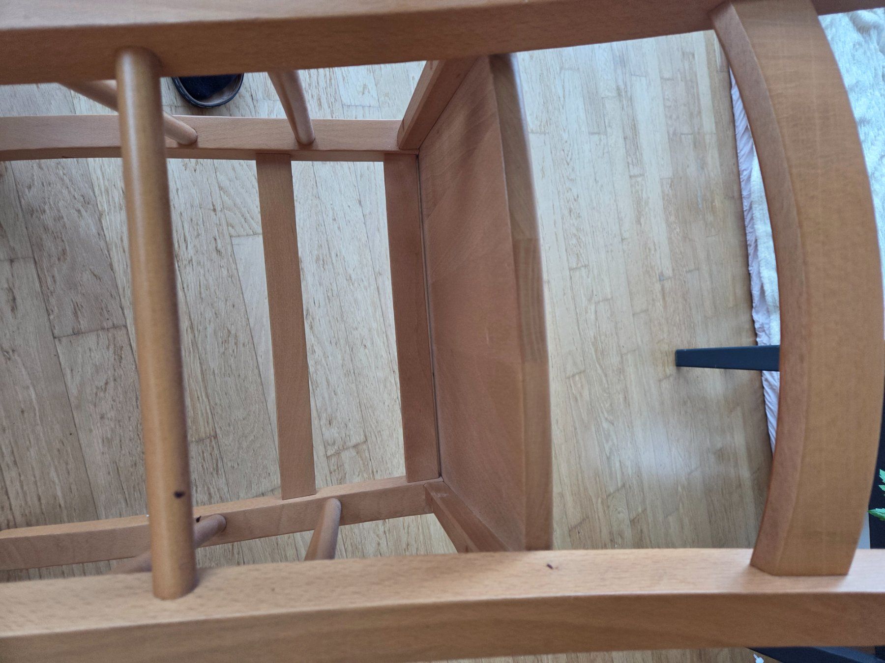Stühle: 4 chaises en bois – Gebraucht aus Neuchâtel von cha_q8vg 1