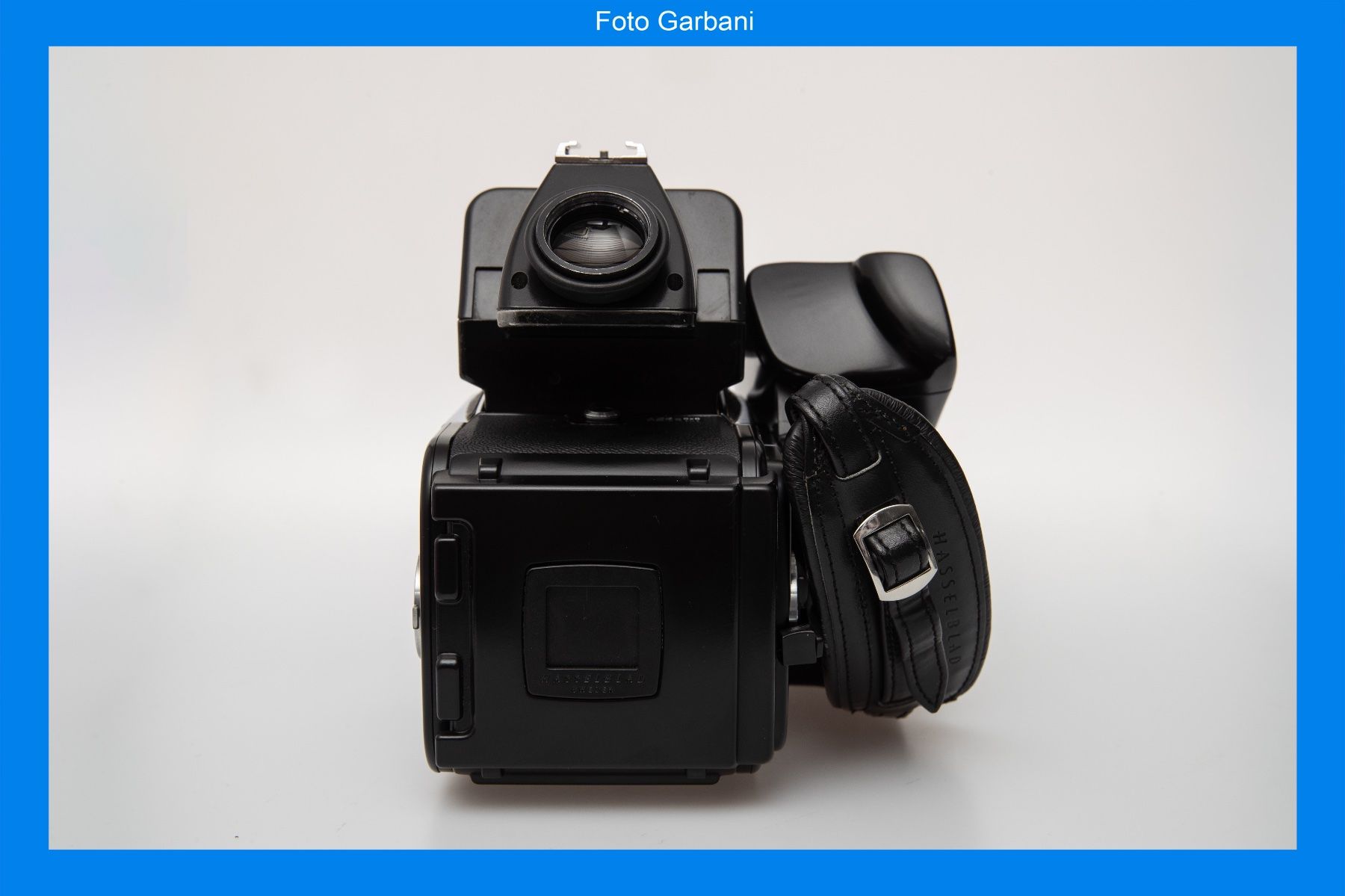 Hasselblad Appareil photo: Hasselblad 530CXi con impugnatura e mirino – D'occasion à Muralto par FotoGarbani 2