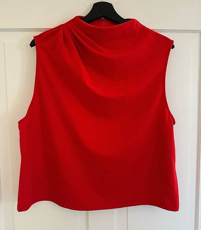 NEU! Elegante TOP von ZARA. Gr. 40
