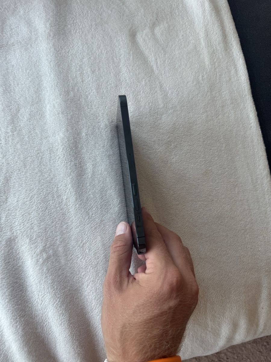 Apple Portables: iPhone 12 Pro Max  – D'occasion à Kilchberg ZH par fer_6pzx 4
