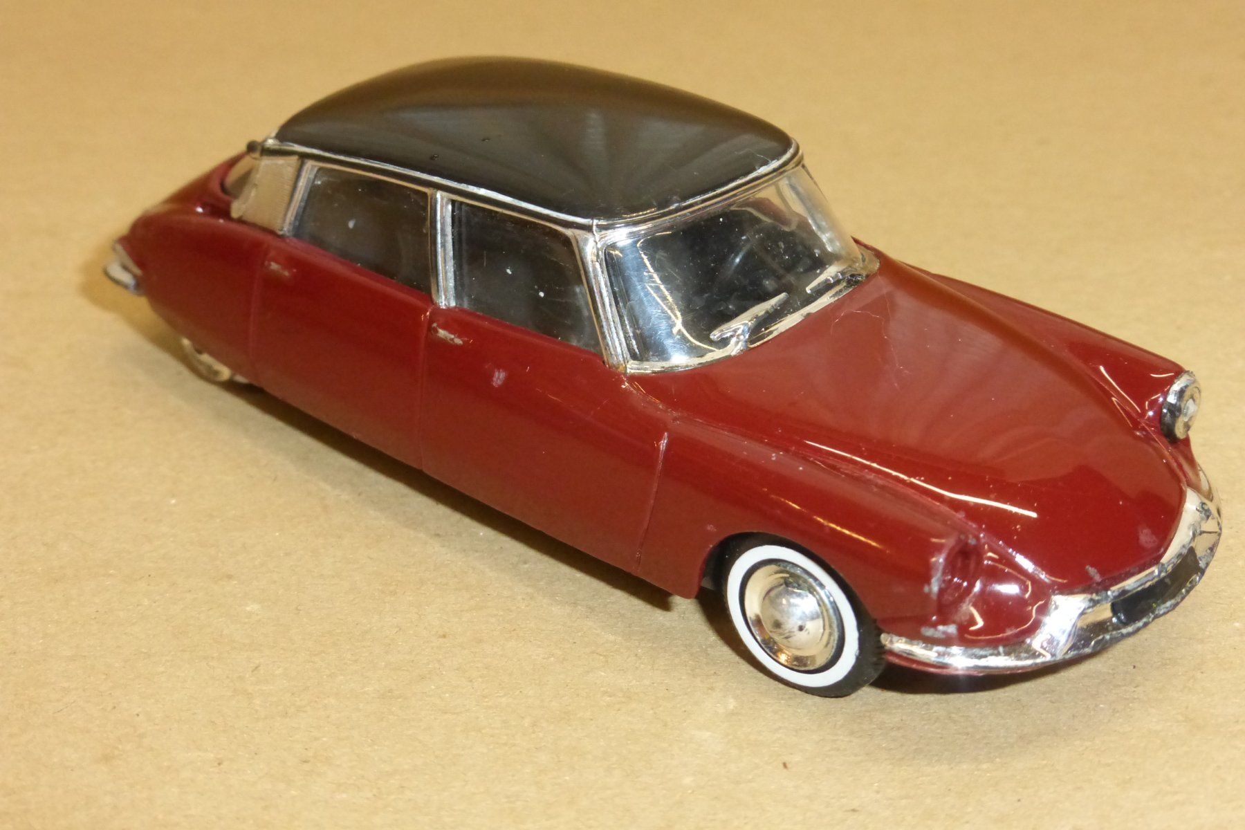 Solido Modellini d'auto: Citroen DS 19 1956 – Difettoso da Gempen venduto da Smokie72
