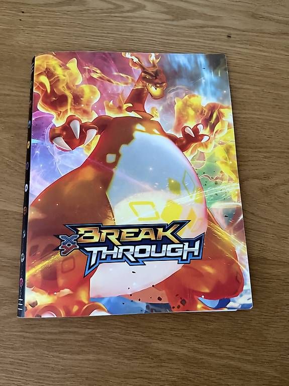 Pokémon Carte collezionabili: Pokémon Break Through Binder / Sammelmappe – Usato da Birmensdorf ZH venduto da FiKaVa