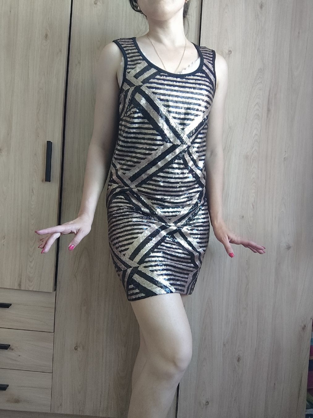 Vero Moda Vestiti: Sparkly Geometric Mini Dress M Vero Moda – Usato da Mägenwil venduto da VintageGirly 3