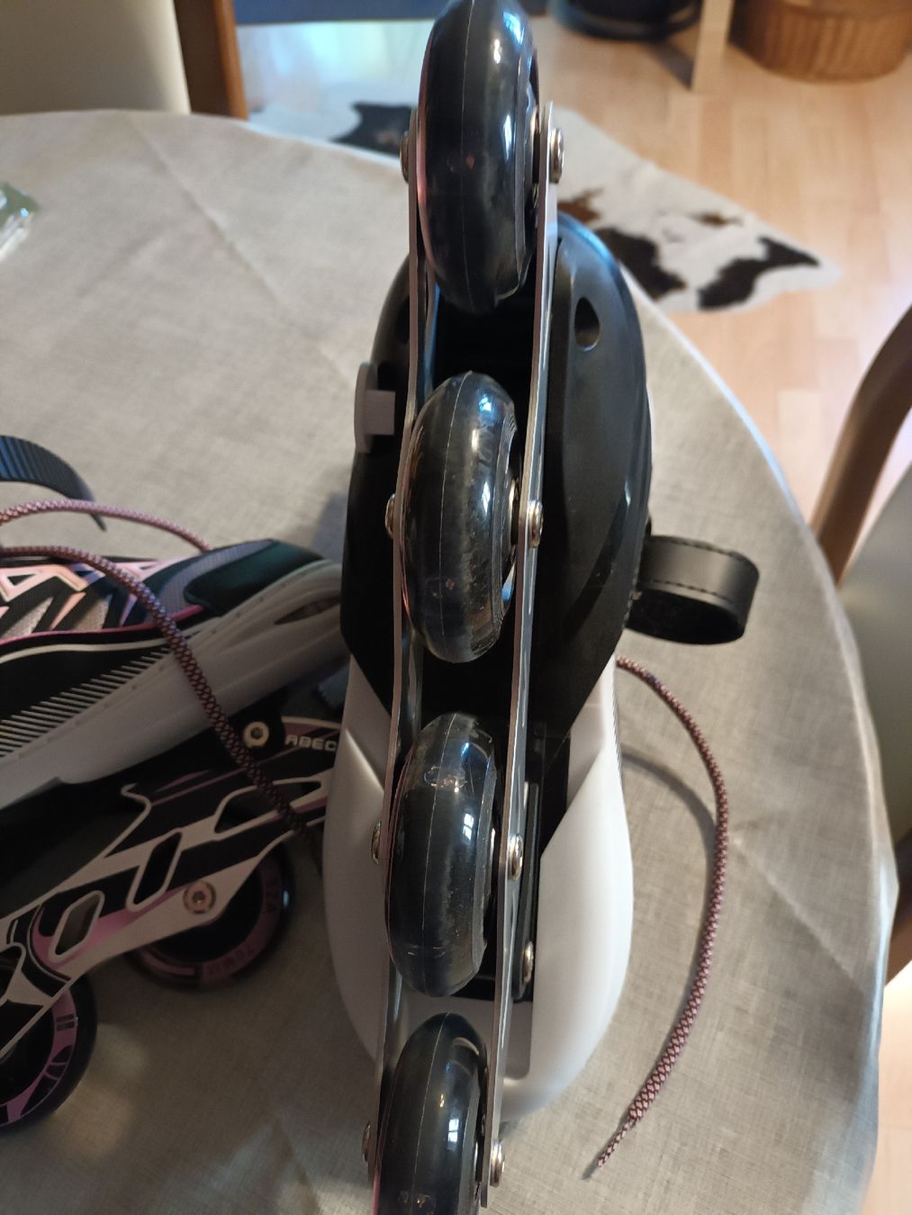 Pattini in linea & Pattini a rotelle: Rollerblades Gr.38-40 nur 1×gefahren. – Usato da Fehren venduto da ech_hk7l 2