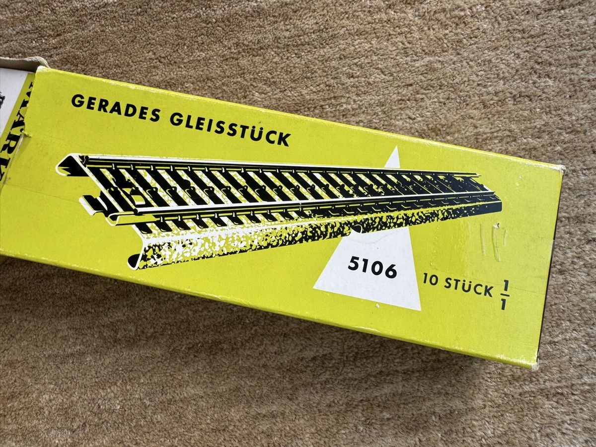 Märklin Modelleisenbahnen: Märklin Spur HO Gleis 5106. – Gebraucht aus Aarau von Kilauea 2