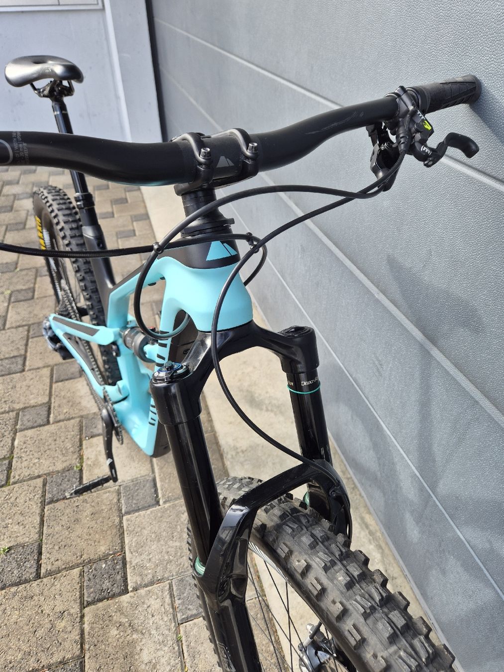 Canyon Biciclette: Canyon Spectral CF 9.0 mit neuem Rahmen – Usato da Hosenruck venduto da Powerfrosch 5