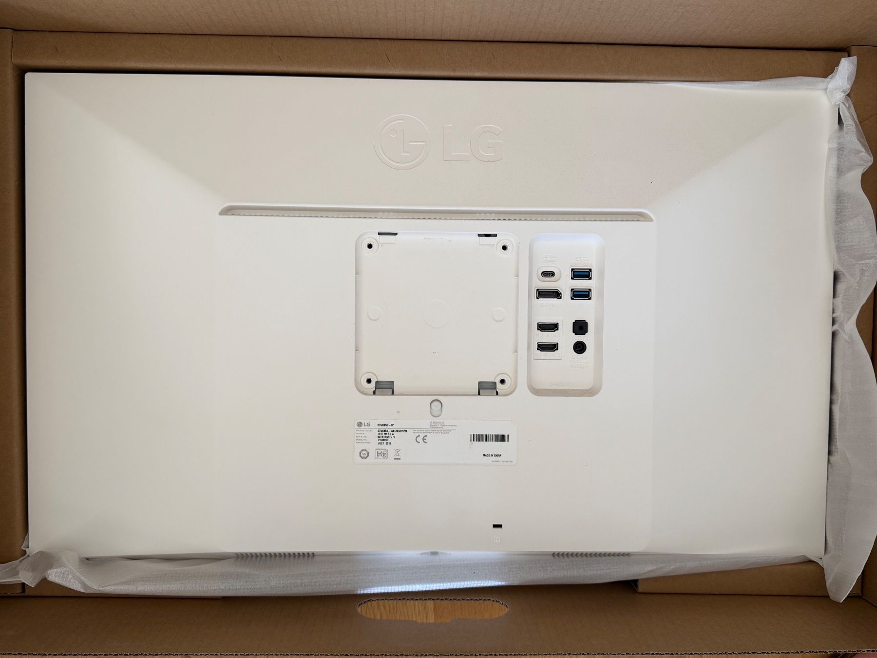 LG Monitor: LG 27UK850-W – Usato da Zürich venduto da reallivewire 1