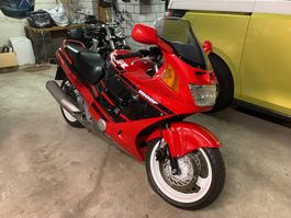 Honda CBR1000F