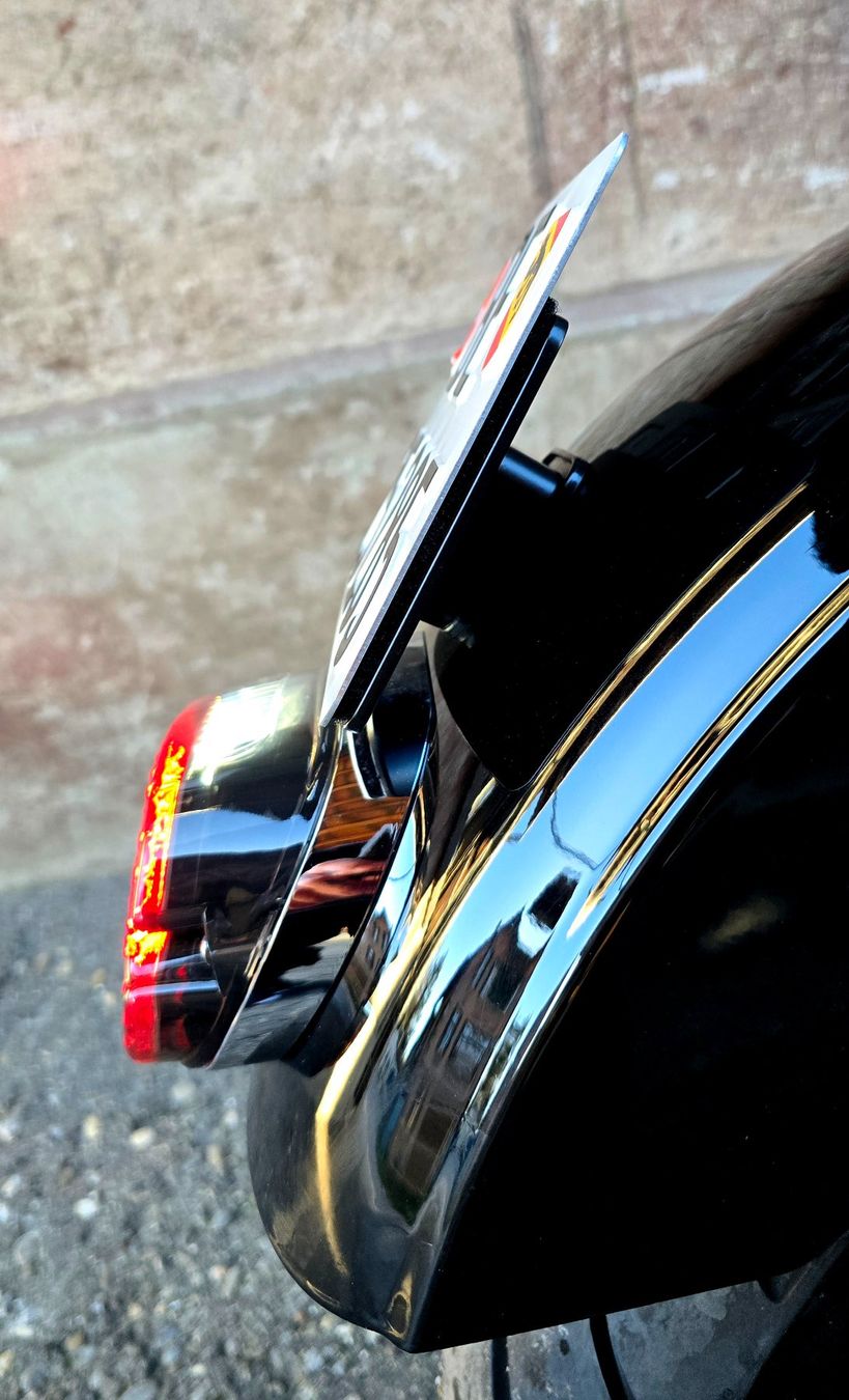 Strada: Harley-Davidson FXLR Clubstyle – Usato da Bern venduto da freebird_customs 2