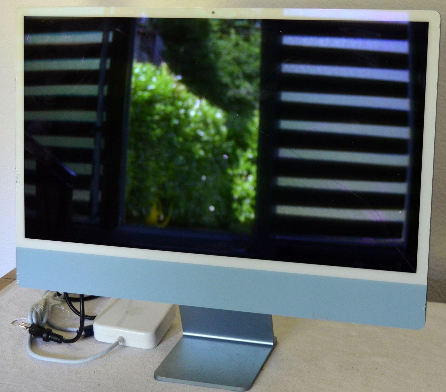 Apple PC: Apple iMac A2439 – Usato da Collonges venduto da arashee 1