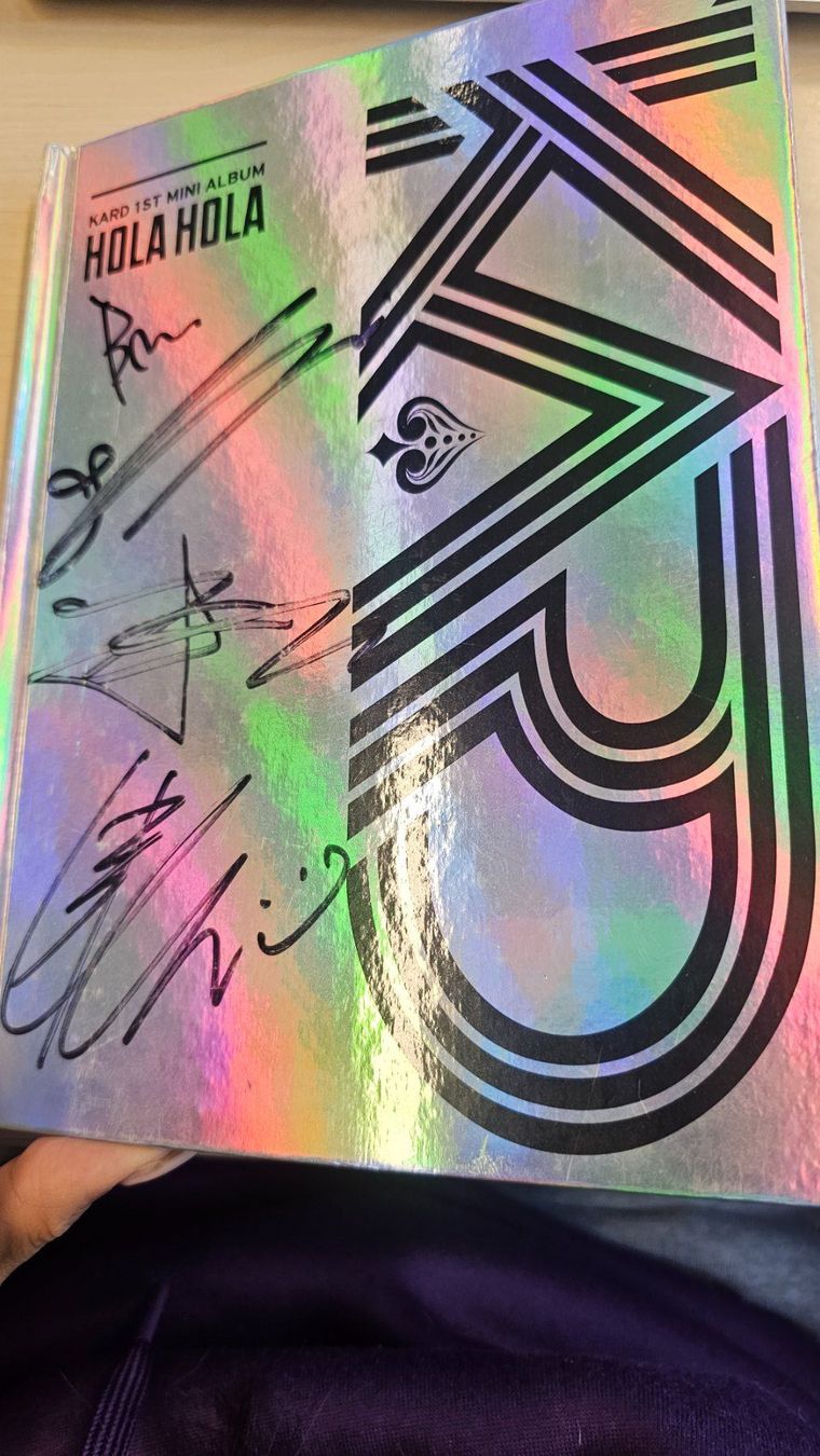 CD: Signiertes KARD Album Hola Hola – Usato da Basel venduto da kpopsuchti 6