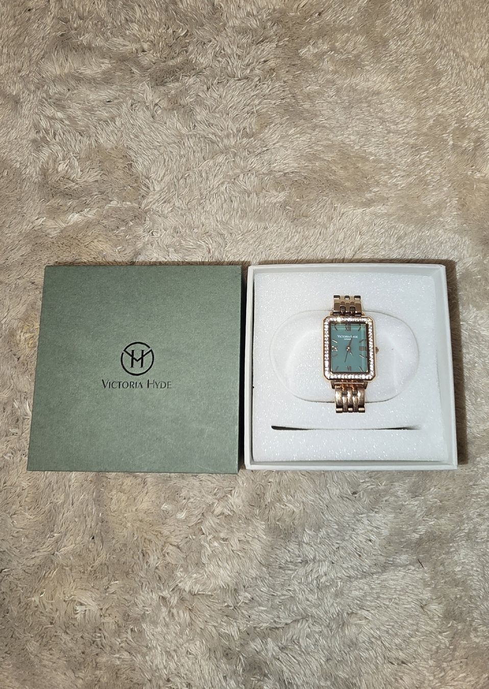 Uhren: Montre Victoria Hyde – Neu und originalverpackt aus Martigny von joanavale 1