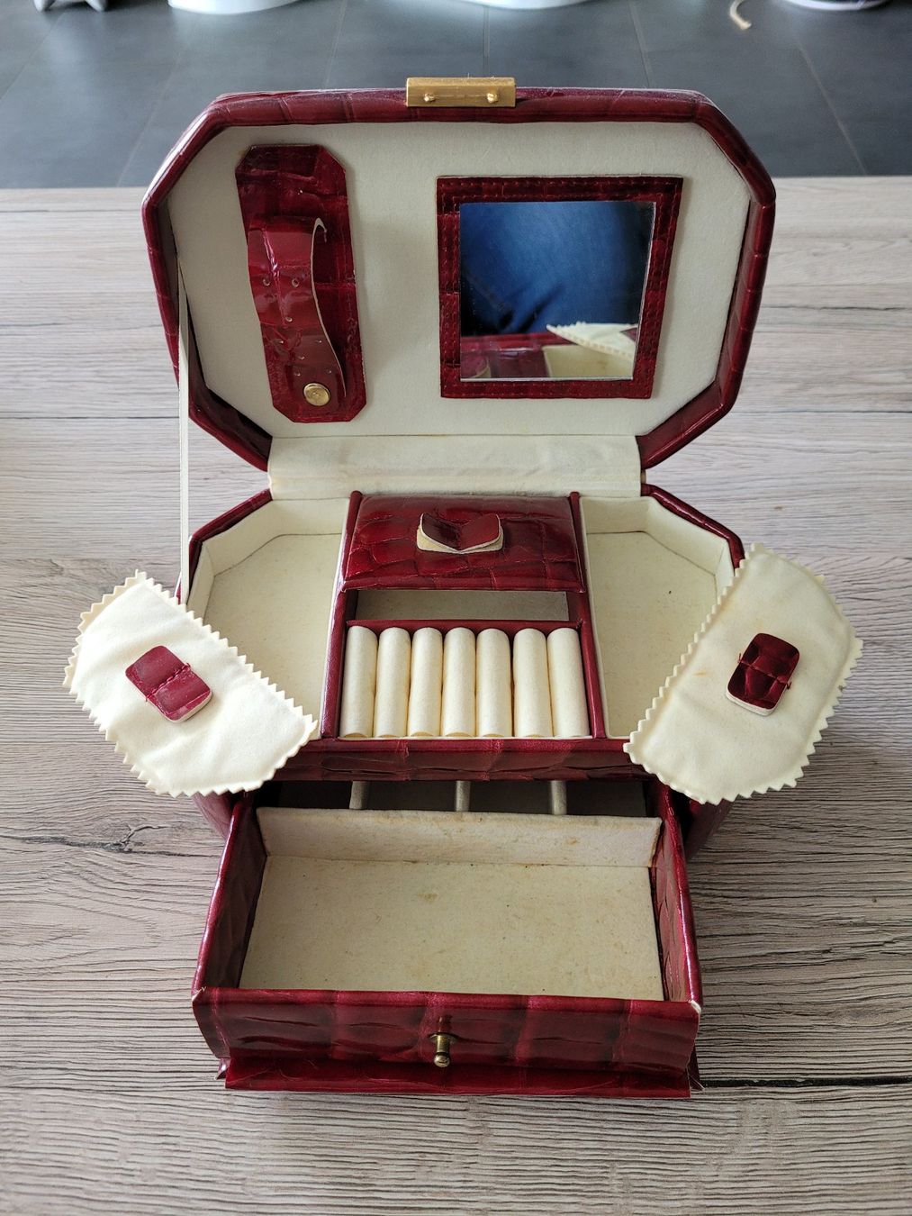Valigie: Schmuckbox in Rot – Usato da Bonau venduto da Nisi_89 1
