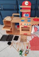 Holz- Spielküche mit Zubehör