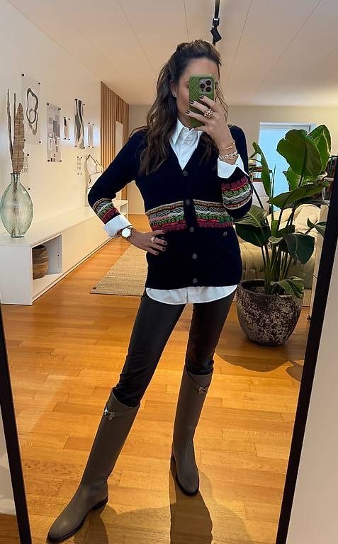 Chanel Jacken: CHANEL CARDIGAN NAVY KASCHMIR – Neu (gemäss Beschreibung) aus Schwyz von bofb 2