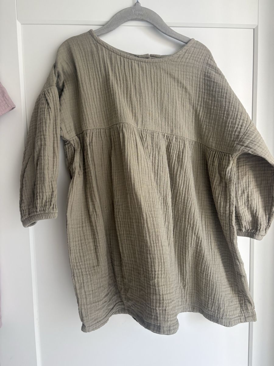 H&M Kleider & Röcke: Musselinkleid Grösse 104 salbeigrün – Neu (gemäss Beschreibung) aus Lachen SZ von Lina1989