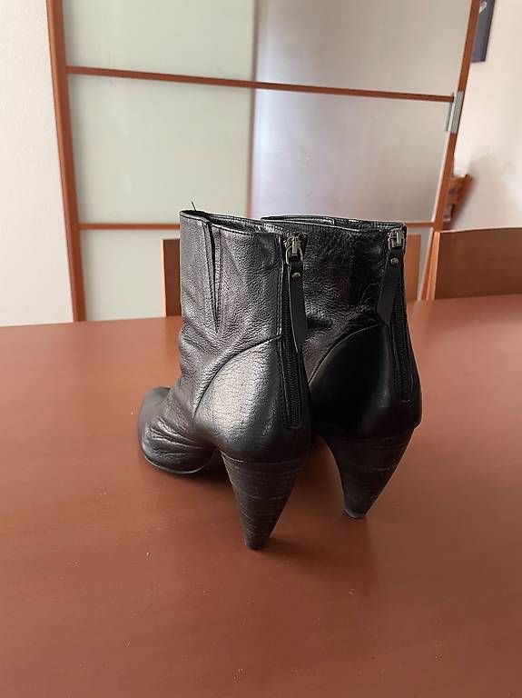 Vic Matié Damenschuhe: Leder Stifeletten Grösse 39 – Gebraucht aus Rossrüti von fil_9v9s 1