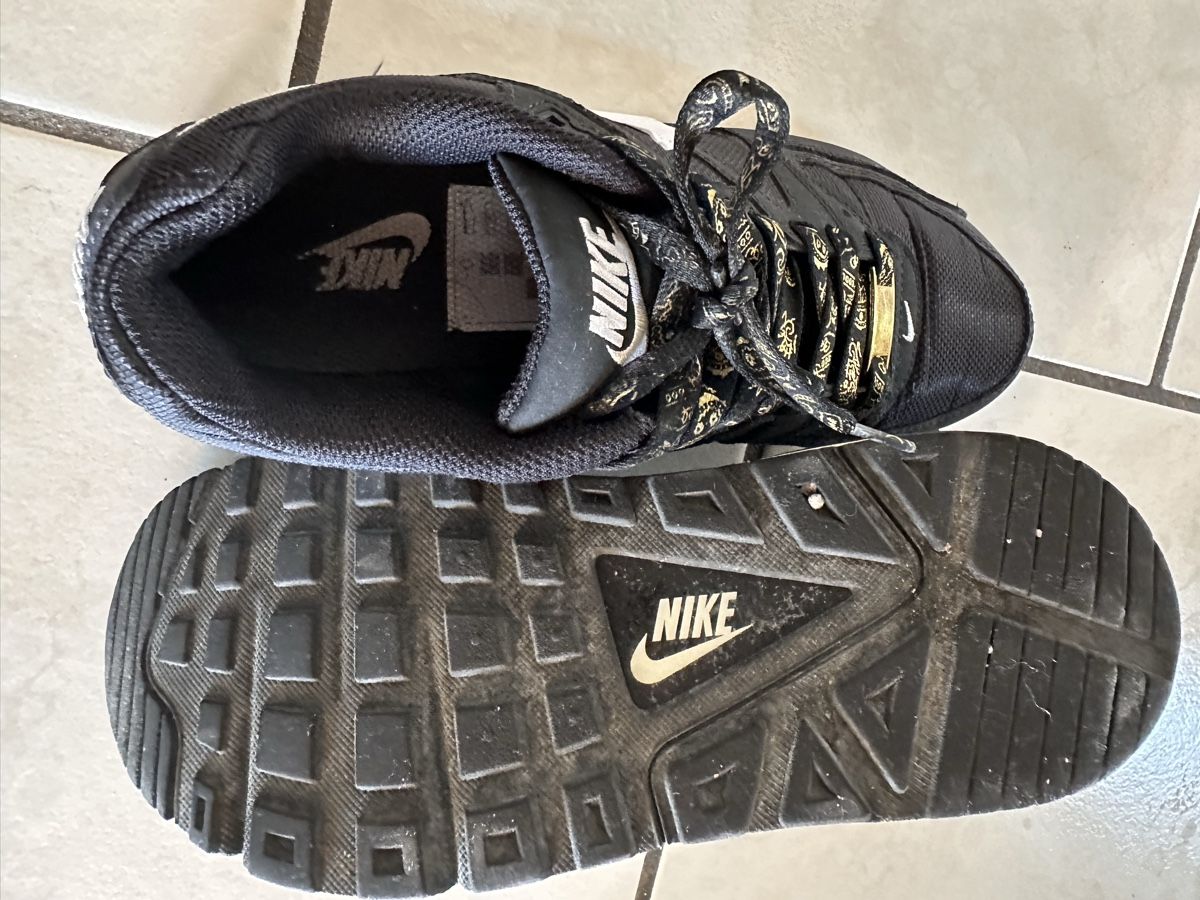 Nike Scarpe da donna: Nike Air Max EUR 39 Damen  – Usato da Uetliburg SG venduto da Luckyeightone 1