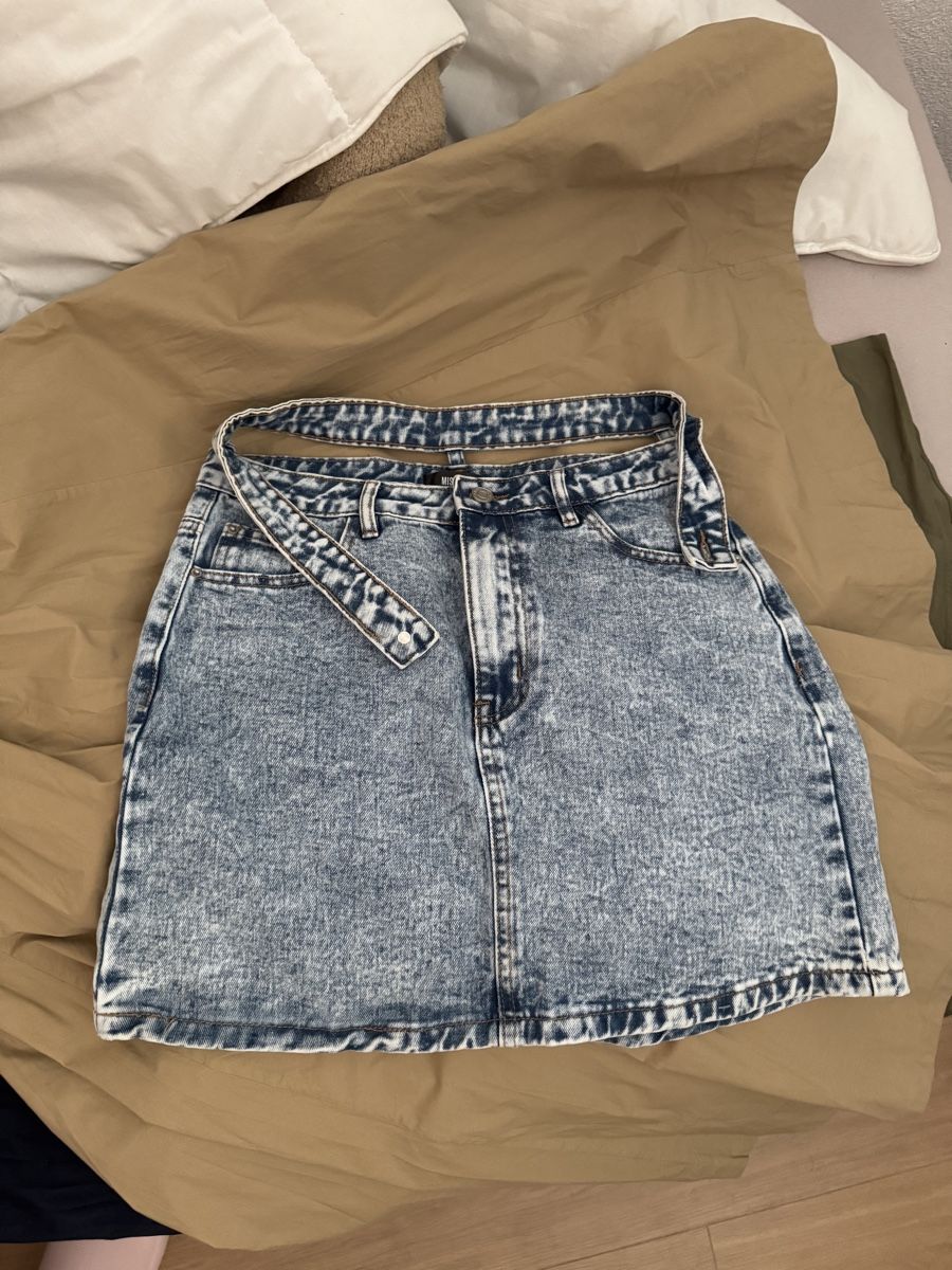 Gonne: Trendiger Jeansrock von Missguided, Grösse 38 – Nuovo (secondo la descrizione) da Spreitenbach venduto da TheStyleAtelier