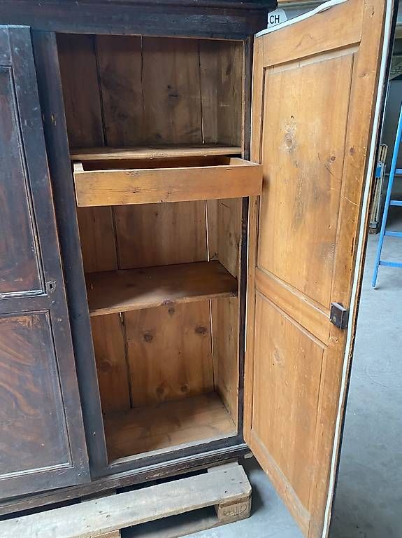 Armadi: Ancienne Armoire en bois – Usato da Chamoson venduto da a_laroyale 1