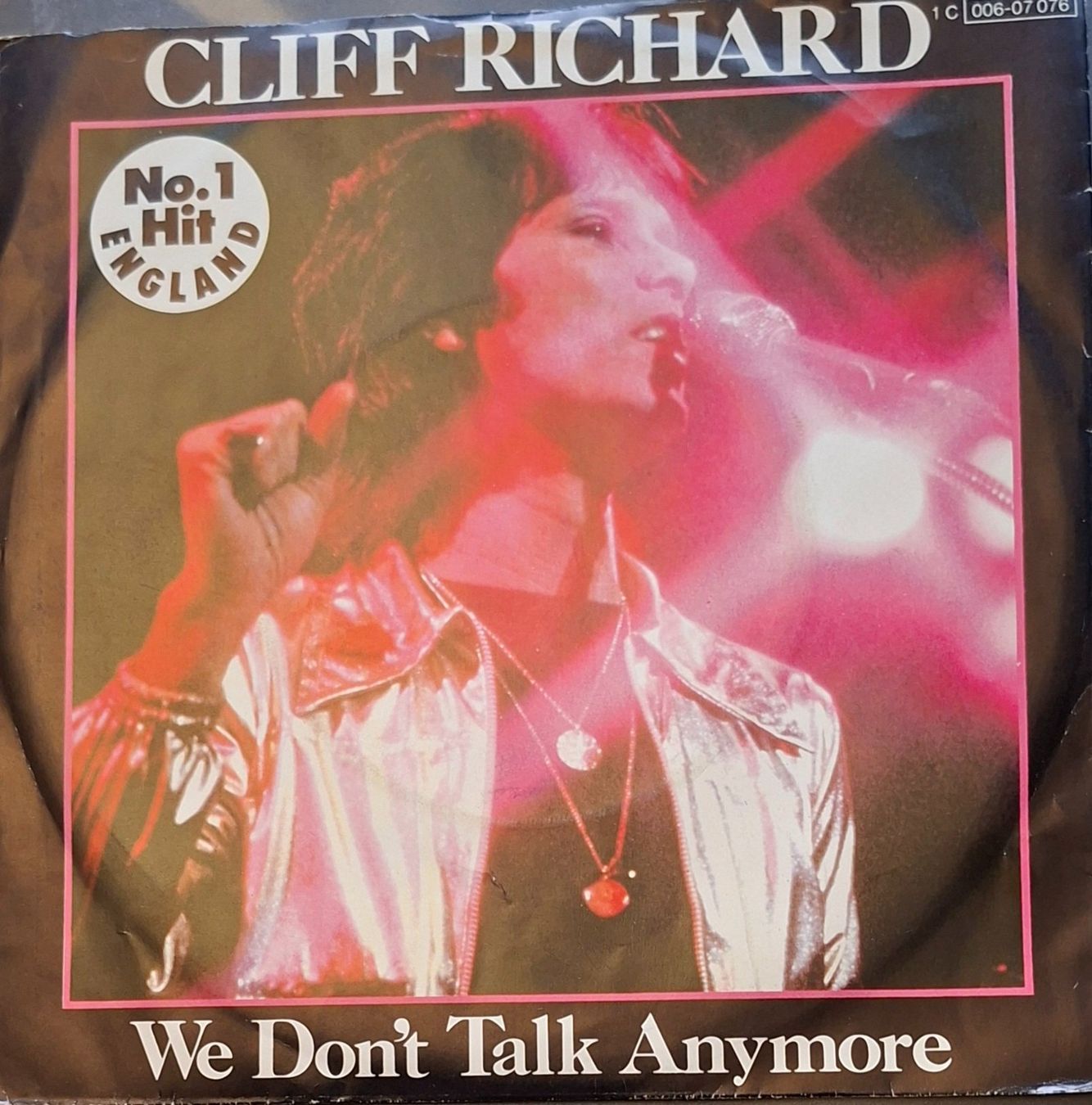 Schallplatten: Vinyl Single Cliff Richard - We Don't Talk Anymore – Gebraucht aus Langenthal von Modo39