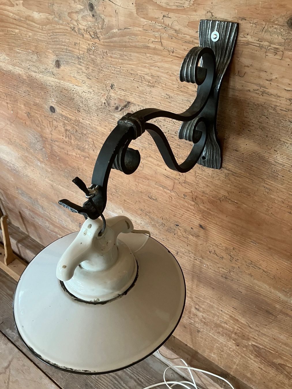 Lampen: Hängelampe, Lampe, Stalllampe, Wandlampe – Gebraucht aus Neftenbach von 889095 1