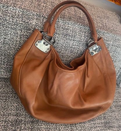 Miu Miu Hobo Tasche