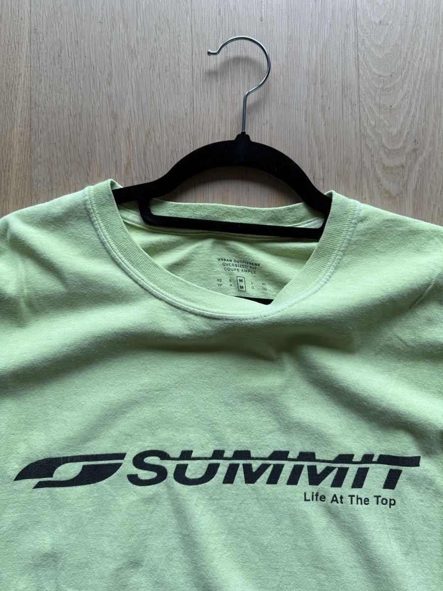 Urban Outfitters T-shirt: Summit-Print T-Shirt – Usato da Zürich venduto da sandro_colombini 1