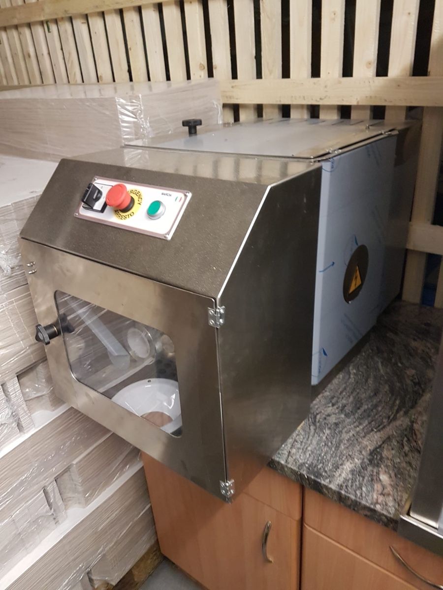 Ggm Gastro Elettrodomestici da cucina: Teigmaschine für Profis – Nuovo (secondo la descrizione) da Lengnau BE venduto da b.bulduk 2