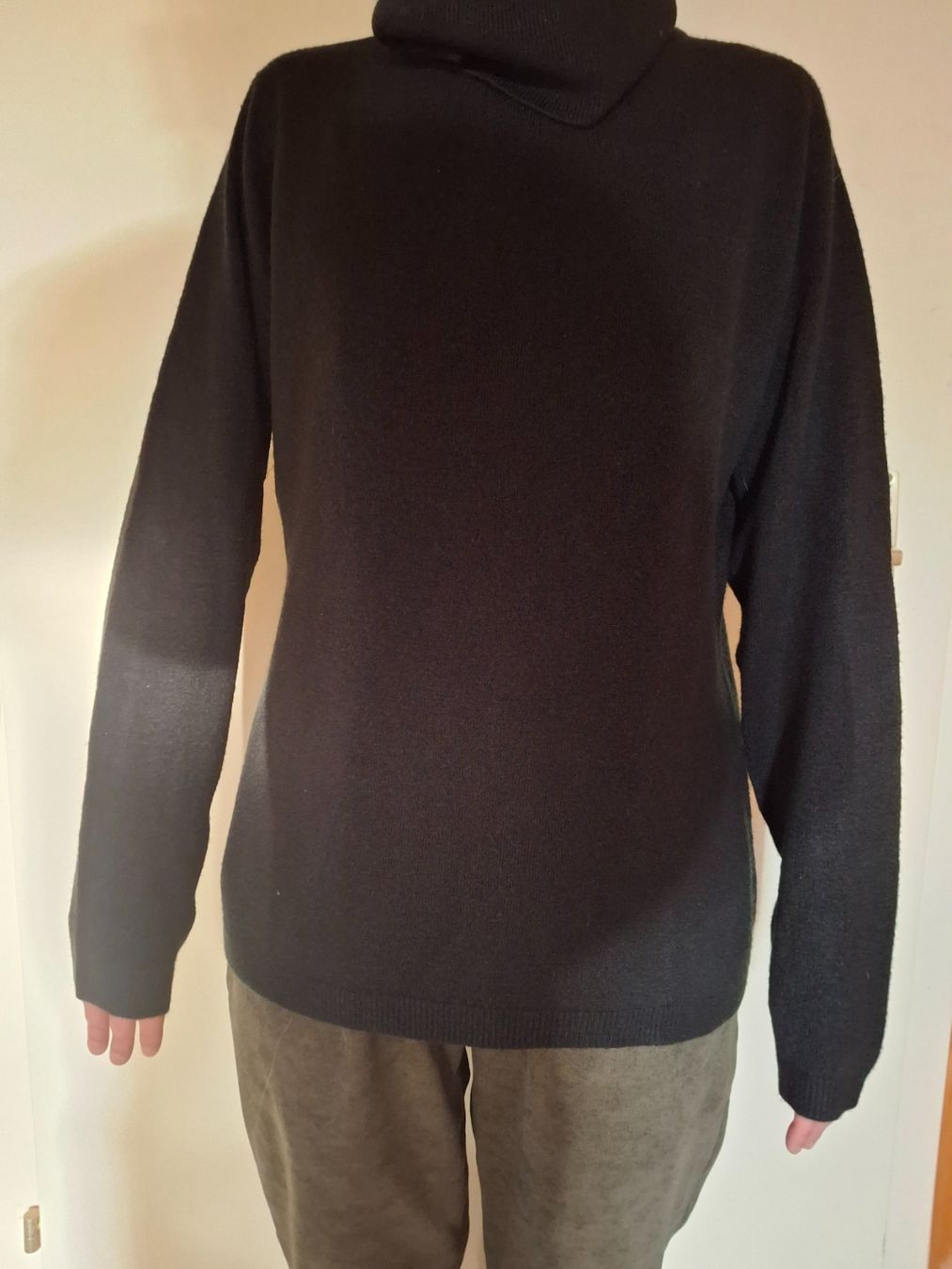 Pullover & Sweatshirts: Pull noir col roulé taille M marque Charles Vögele – Gebraucht aus Villiers von san_jn5w 7